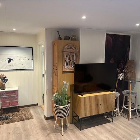 Downtown Historical House With Renovated Apartments Ålesund Extérieur photo