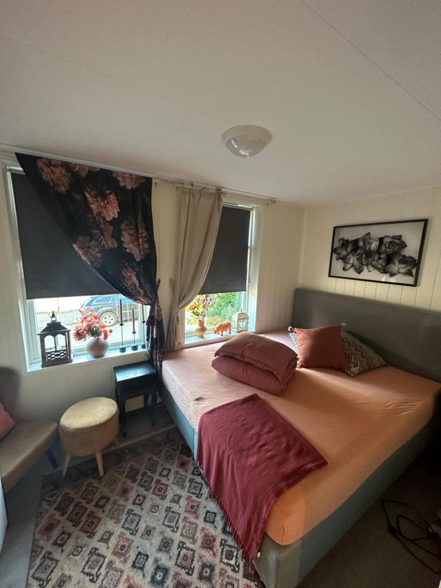 Downtown Historical House With Renovated Apartments Ålesund Extérieur photo